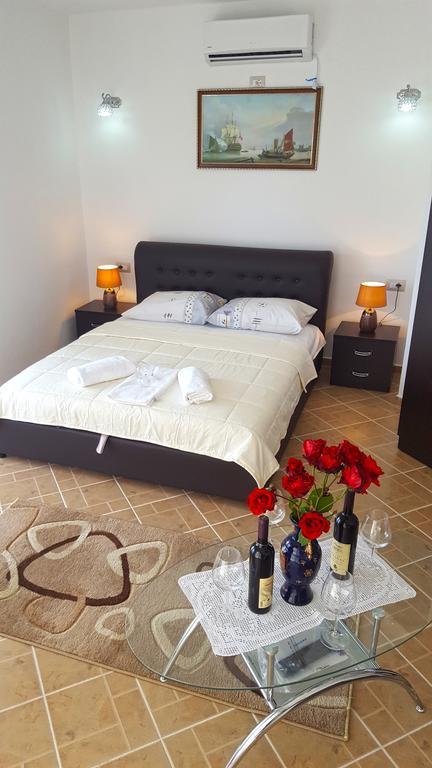 Apartments Sirena 乌尔齐尼 外观 照片